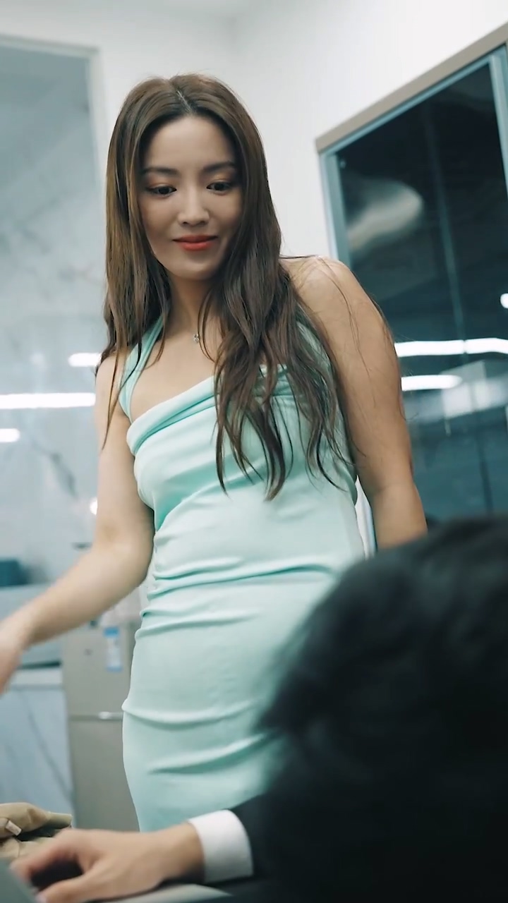 绝世龙帅第01集